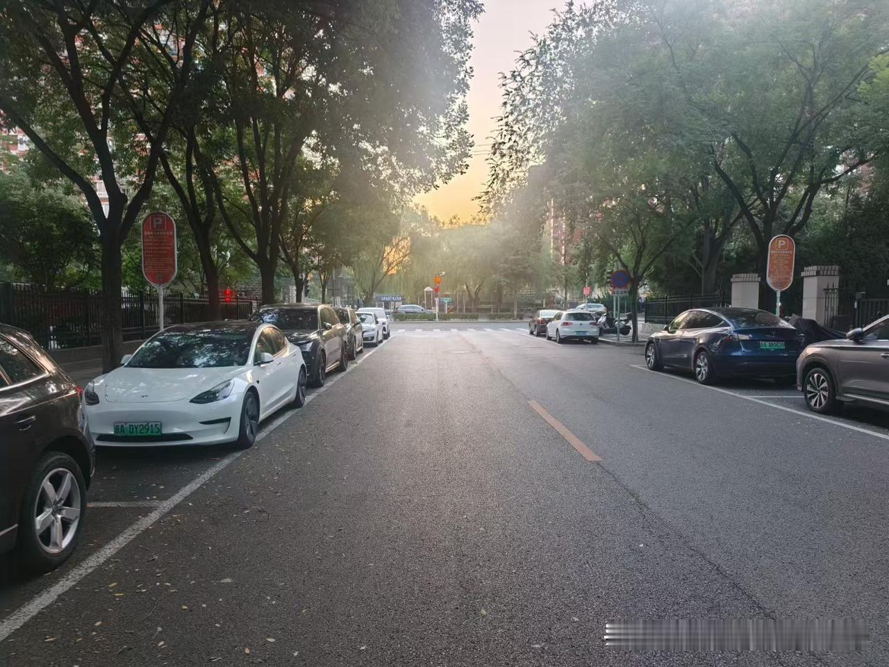 十五五规划，汽车产业链，智能家居，ai应用，消费电子，中长期受益，
市场成交量萎