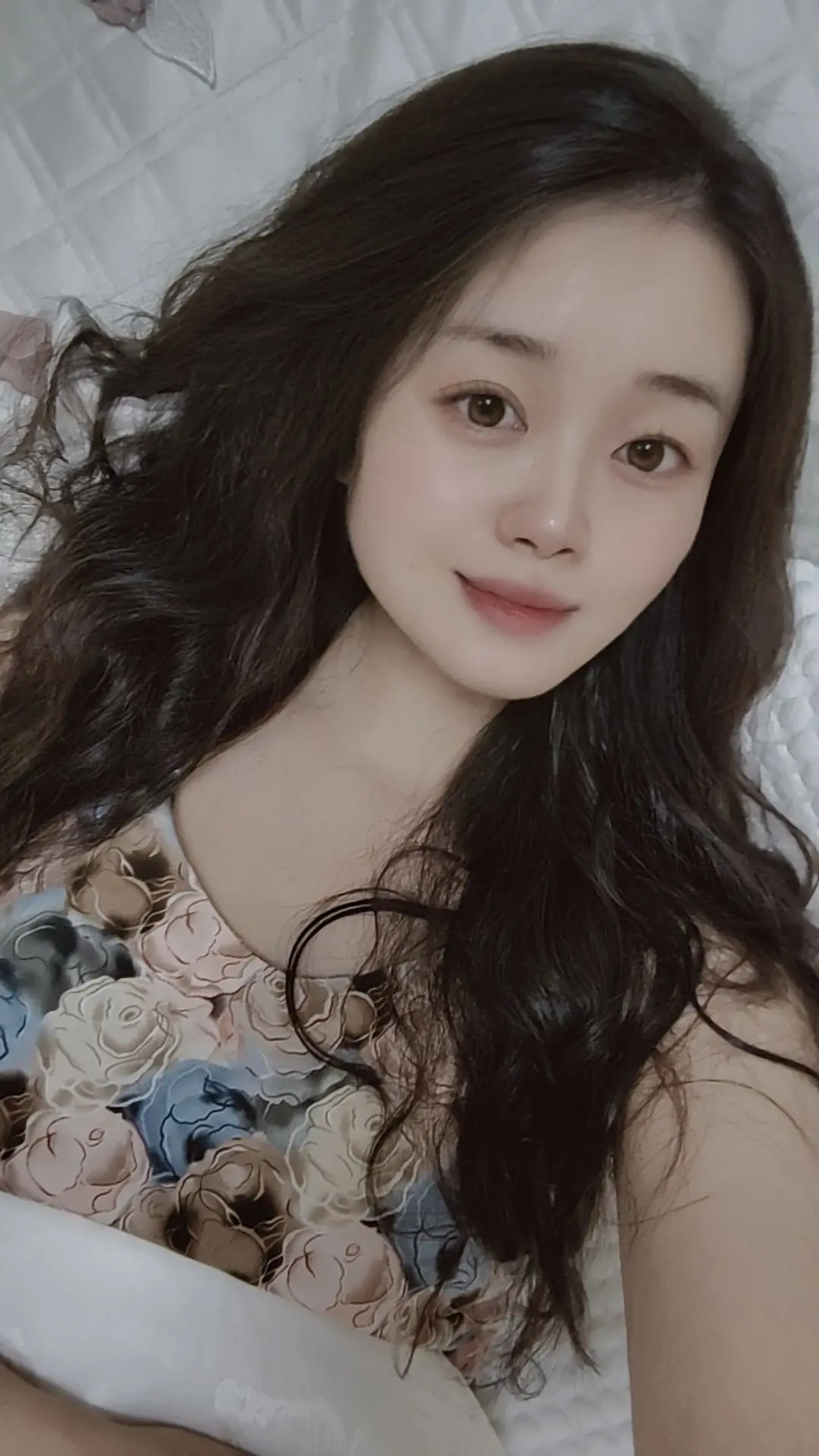 人心难测，冷暖自知，懂得知足常乐才是生活的真谛。人生最珍贵的是选择，最...