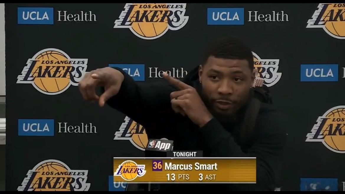 斯马特谈他给里夫斯的那记精准传球：“我当四分卫（QB），他当外接手（WR），懂我