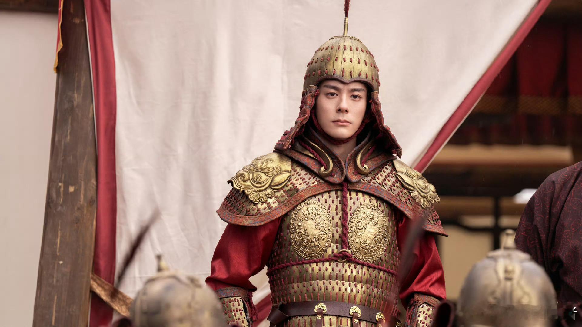 魏哲鸣小说里意气风发的将军魏哲鸣锦绣芳华盔甲造型 小说里金戈铁马将军既视感！  