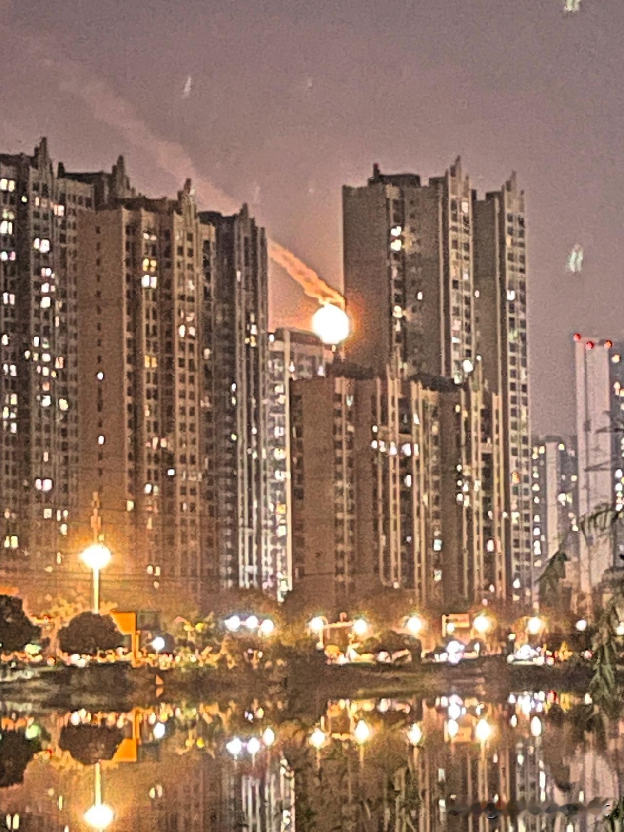 我近期创作的内容被官方加热啦！👍你也快来发布一条吧！带记录真实生活话题，更容易