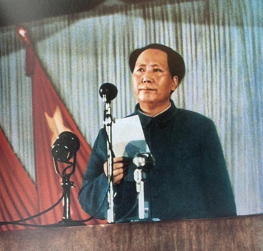 毛主席最了不起的成就是什么毛主席最了不起的成就是率领中国人民推翻了三座大山，建立