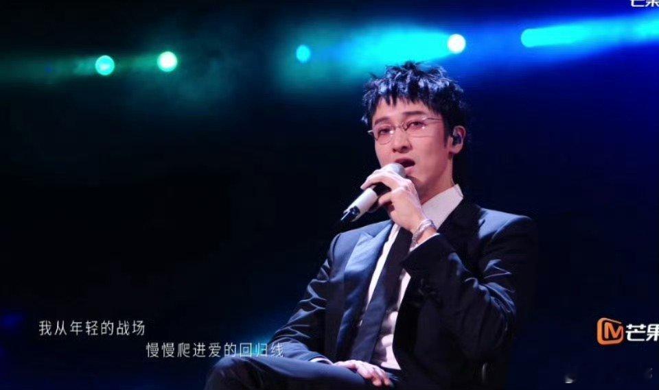 看得出王传君二胎压力很大了王传君之前一直拒绝综艺看得出来二胎果然压力很大了，王传