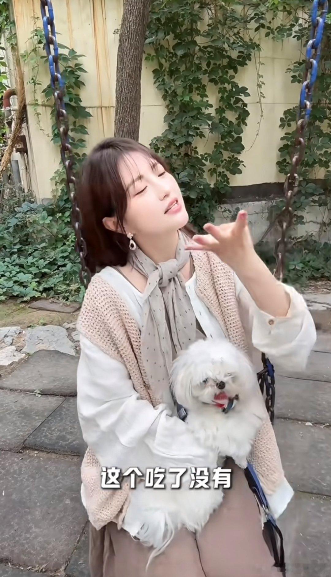 包文婧晒产后3个月身材高龄生二胎又怎样？包文婧用三个月时间证明，只要坚持锻炼、科