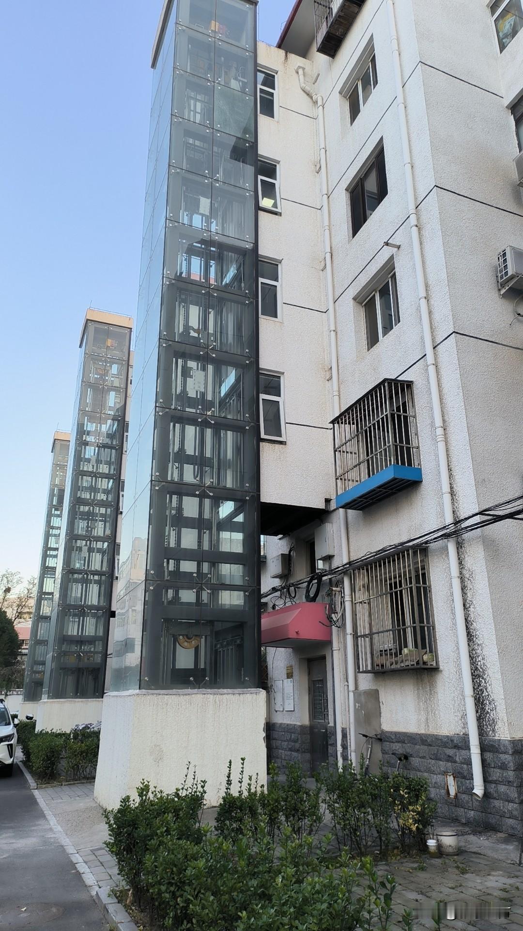 首付500万[赞]，厉害。
我儿子留学回来，工作了一年多，拿到北京户口，不想当房