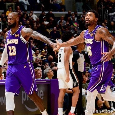 《捡到宝了！1100万签下，湖人神级补强，他终于圆梦回归湖人》2025年7月20