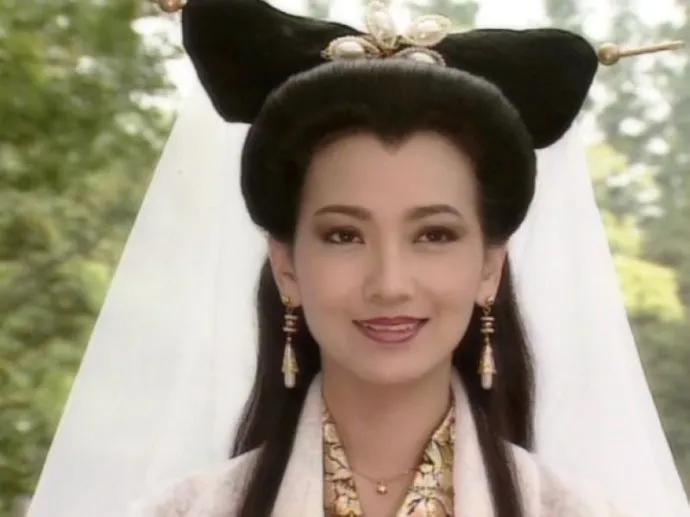 你喜欢哪一款的白娘子？
赵雅芝的《新白娘子传奇》在九十年代初上演后，收视率非常高