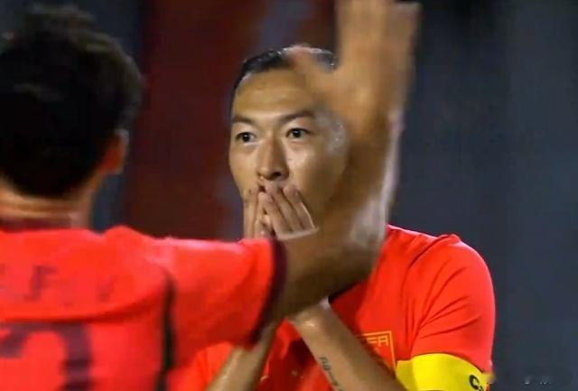 张玉宁助攻吴曦！这个进球太漂亮 ！ ​​​