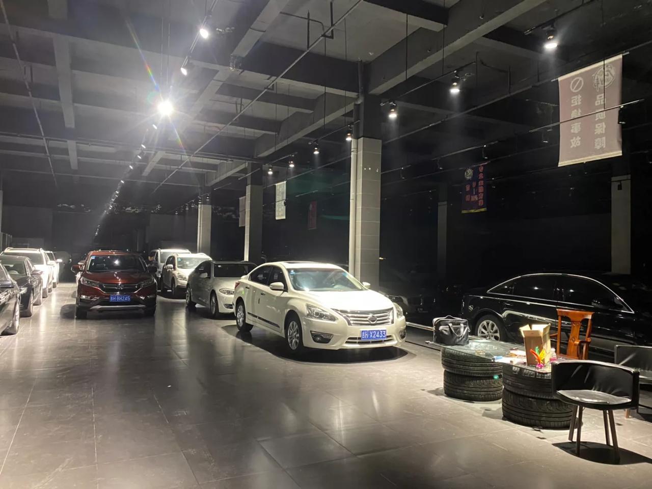 为了爱好把工作变成了乐趣，为了生活把自己变成了，小时候没有想象过的样子。[摸头]