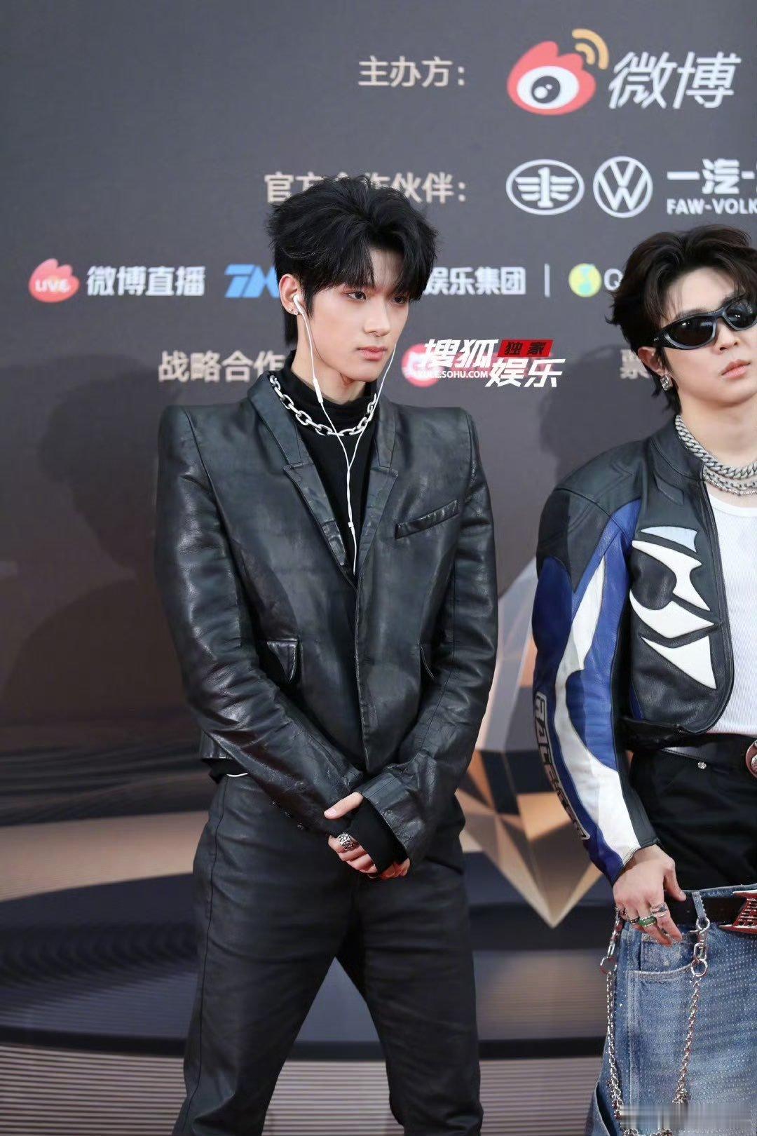 娱乐[超话]张峻豪wma红毯张峻豪音乐盛典红毯太帅了[舔屏] ​​​