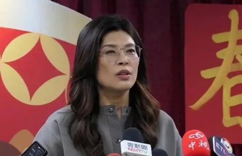 【郑丽文将以武拒统的底线说漏嘴】
 
中国国民党主席郑丽文最近在回答丹麦记者提问