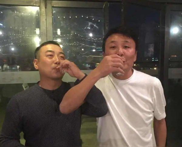 兄弟抱一下 说说你心里话 