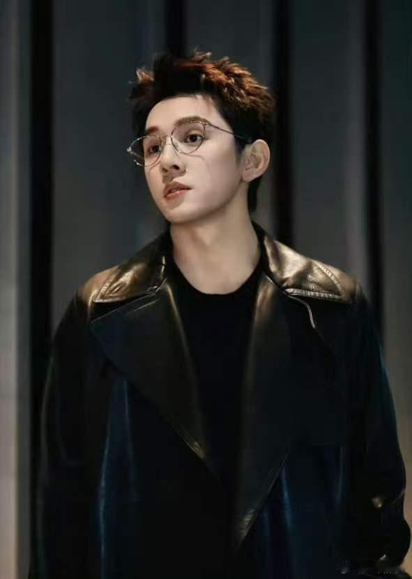 李佳琦说录合伙人快魂飞魄散了合伙人十几个小时不间断选品进货，再叠加暴走模式，李佳