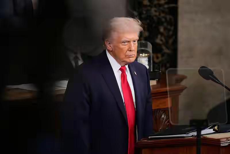 美国说已经打死了哈梅内伊。
以色列也说已经打死了哈梅内伊。
伊朗说打死了美国20