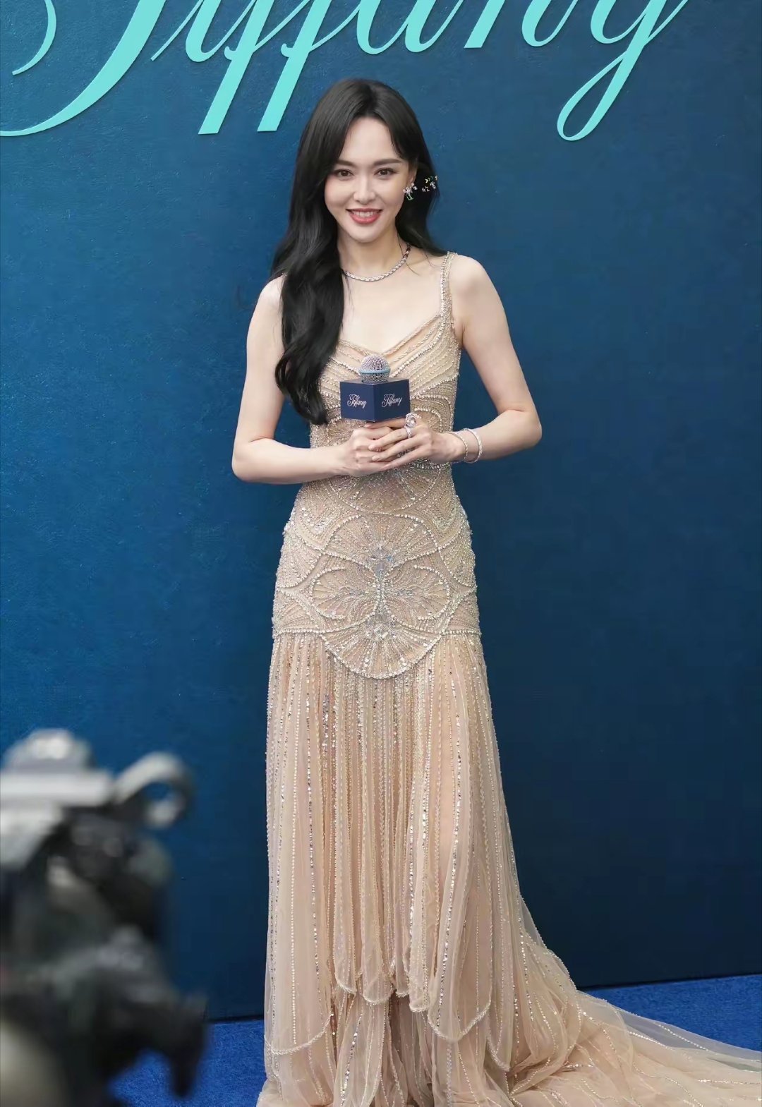 内娱身高170+的6位女明星，李沁、张艺凡、娜扎、关晓彤、唐嫣、王楚然、年龄最小