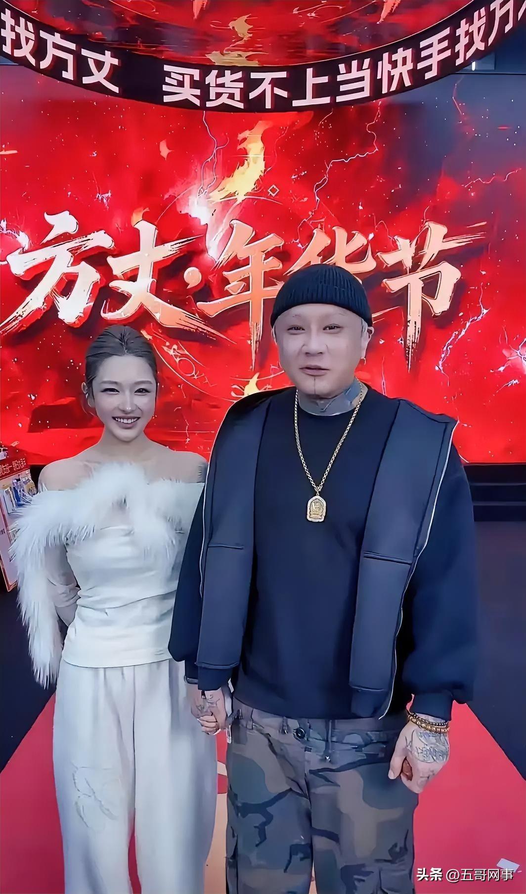 李舒克强调方丈行事传统，专注家庭与孩子成长，对蛋黄的教育问题尤为上心，全心投入 