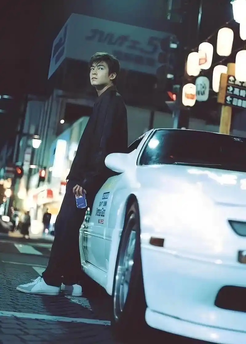 陈冠希怎么老成这样了 人都有老的一天，记住年轻帅气的样子就好了