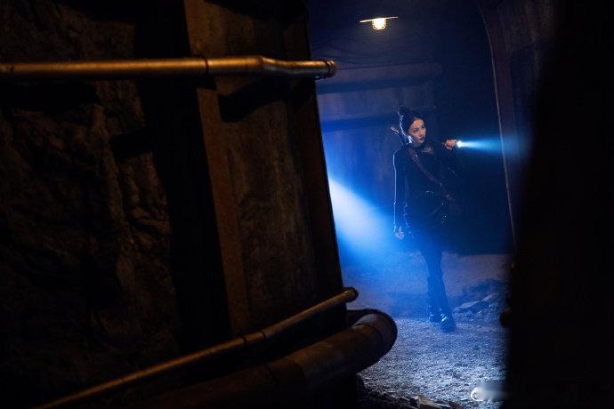 迪丽热巴剪到手那段播了原来迪丽热巴剪到手那段真的播了看得出来热巴真的很慌张了不过