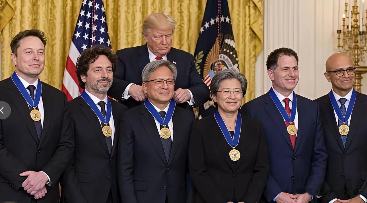 可能很多人都好奇，特朗普给这几位科技巨头颁奖，是不是会发一笔丰厚的奖金？
答案很