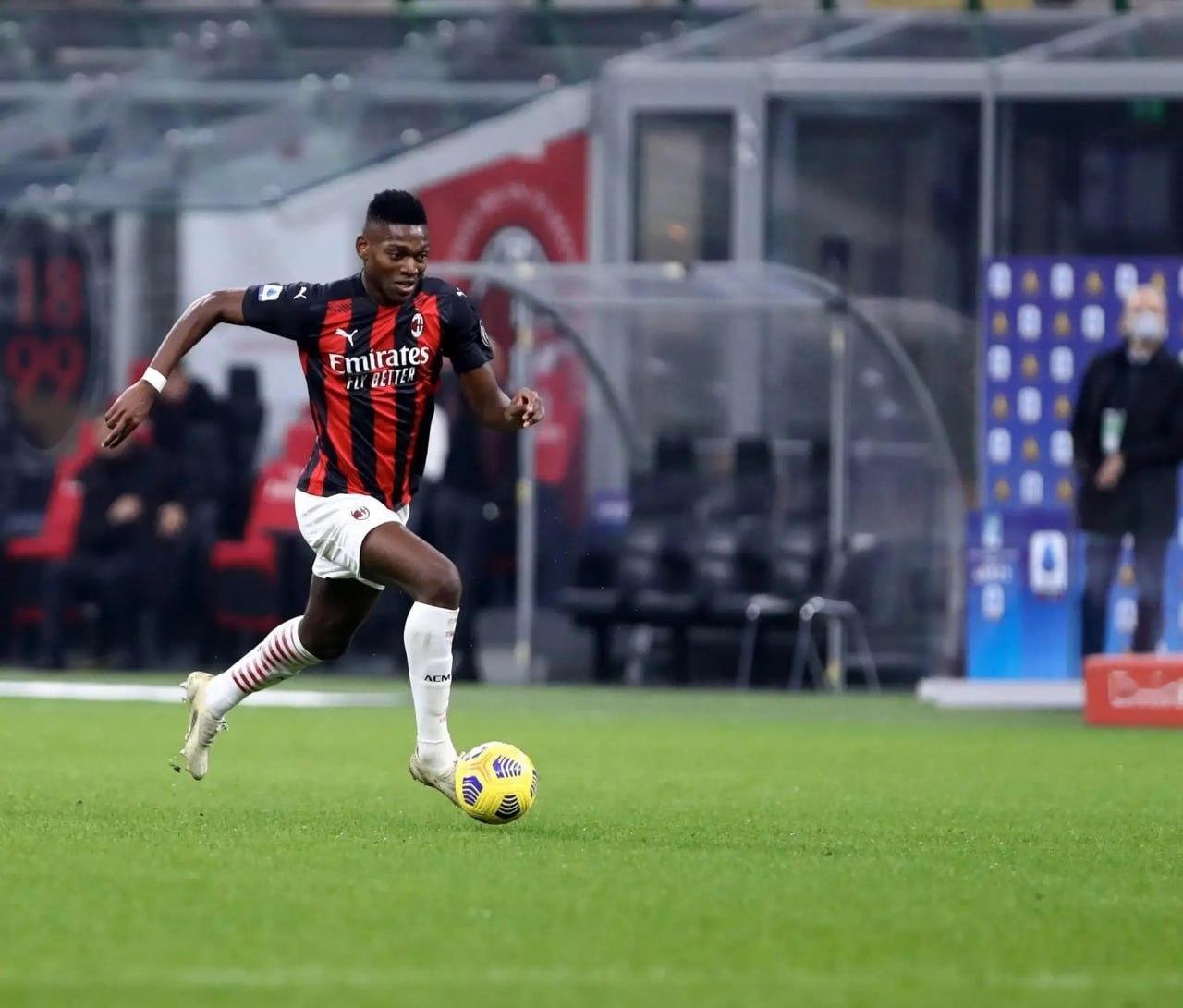 今日继续朝着好的方向出发！作品：博洛尼亚vsAC米兰    博洛尼亚体能堪忧，A