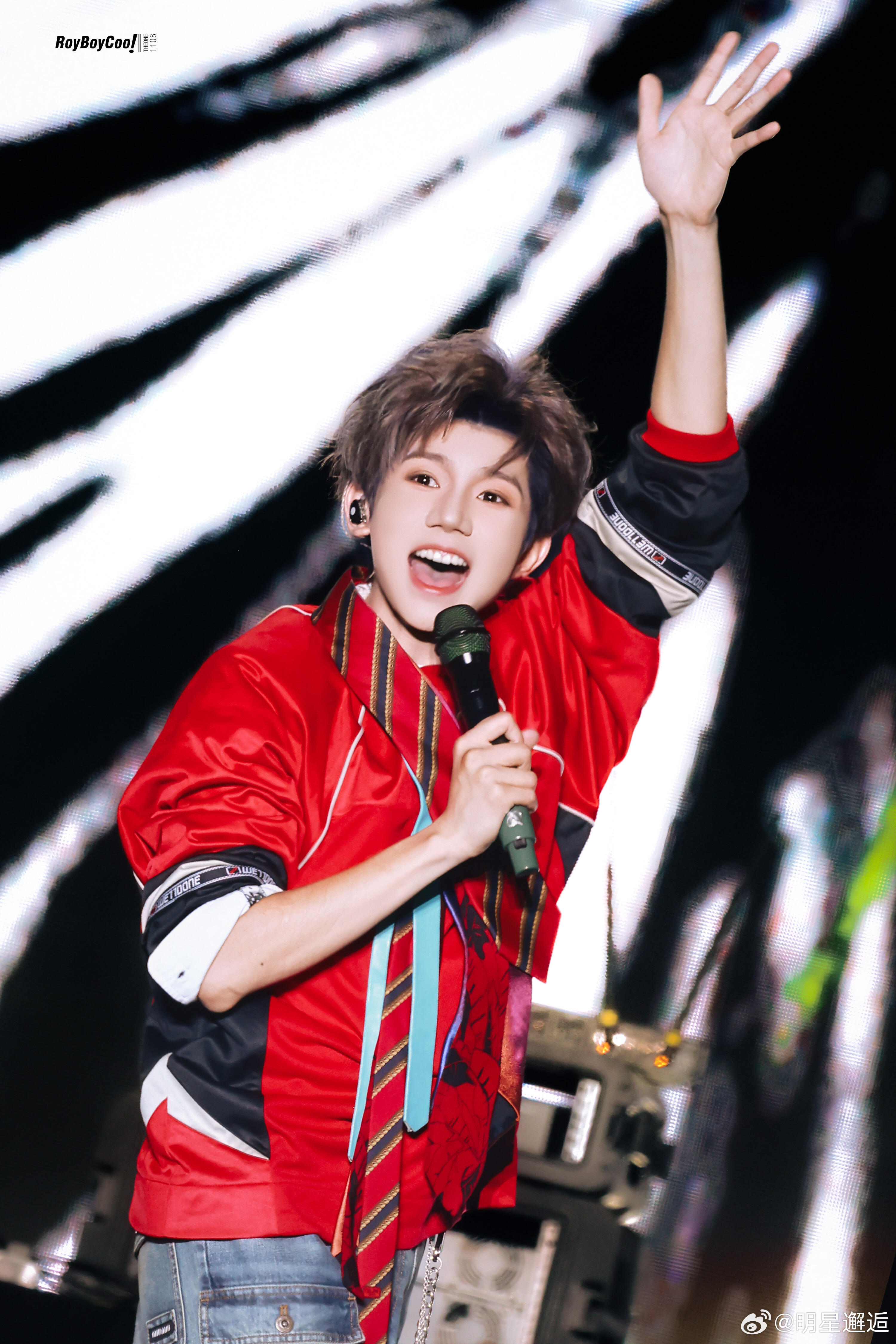 王源太可爱啦！又萌又帅的 