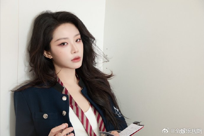 喻言偷偷努力练舞 你好星期六 平日里低调内敛，私下默默蓄力练习，舞台实力都是汗水