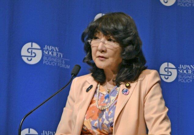 日本财务大臣片山皋月，最近在美国的一番表态，把日美关系的“体面话”说到了极致。