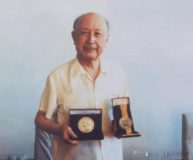 1985年，已经74岁的钱学森，面对一场看似友好的中美科技交流邀约，罕见当众动怒