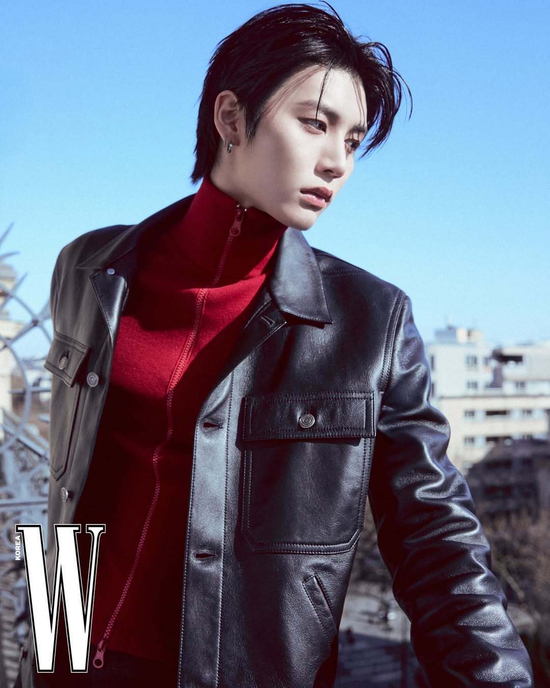 韩东旼 x 金桐儇 W KOREA x Courrèges 2026 秋冬时装秀