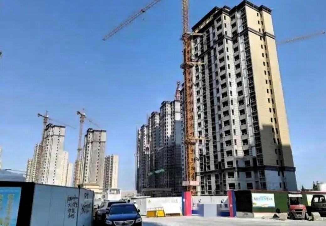 太讽刺了！黑龙江大庆，女子一时冲动，将全家的500万血汗钱借给某房地产公司，对方