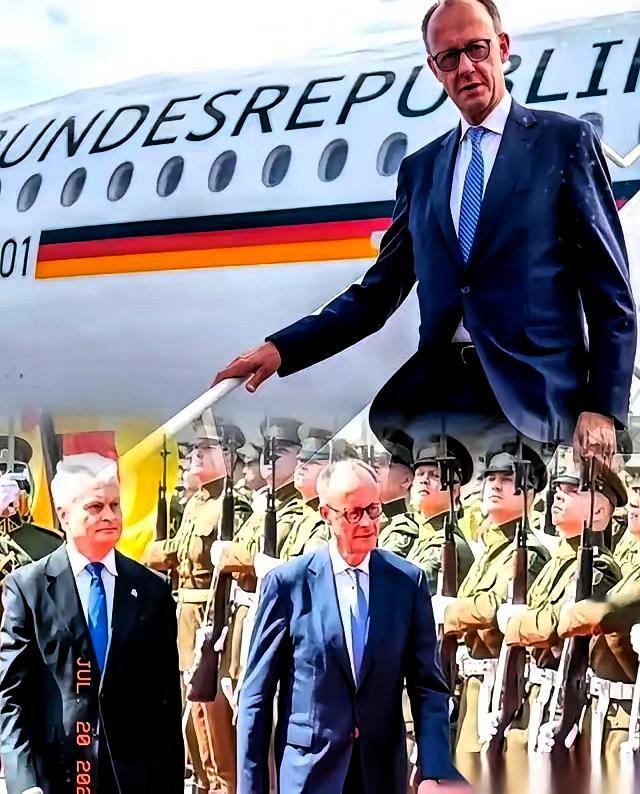 俄乌打了这么久，你猜最大的赢家是谁？
不是美国，更不是俄罗斯。
是一个忍了快80