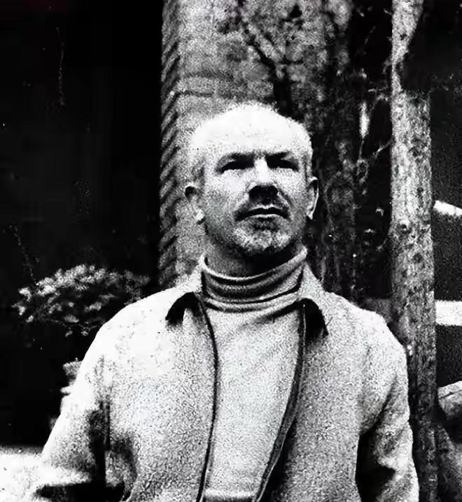 我一直以为白求恩就是个好人，课本里那种，脸谱化的好人。
直到今天，我才知道，这根