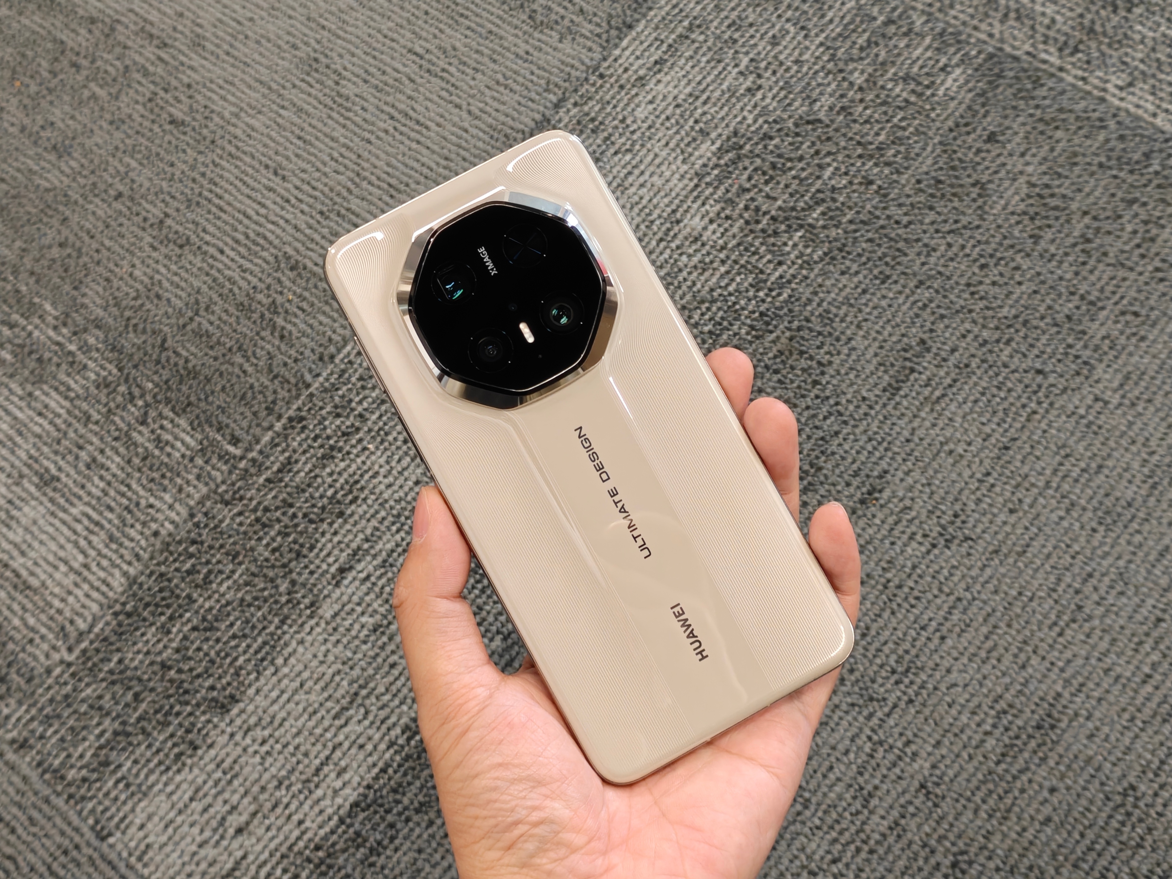 iPhone涨价会是国产机的机会吗iPhone因关税涨价对市场影响显著。对消费者