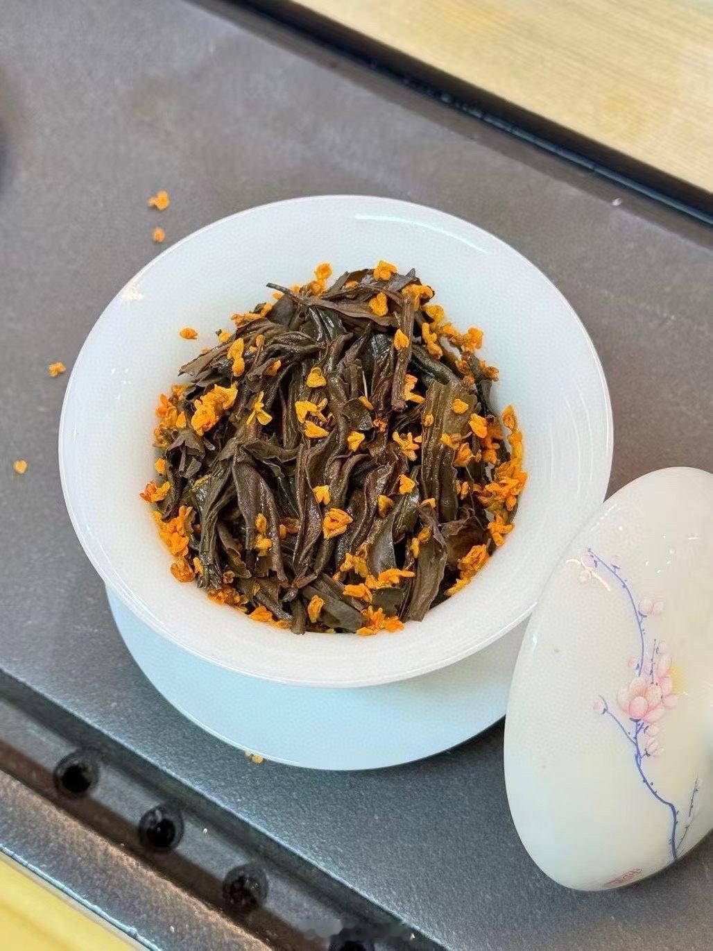 不是每个人都很优秀，我就很普通，以简单的心，过随遇而安的生活吧。 
