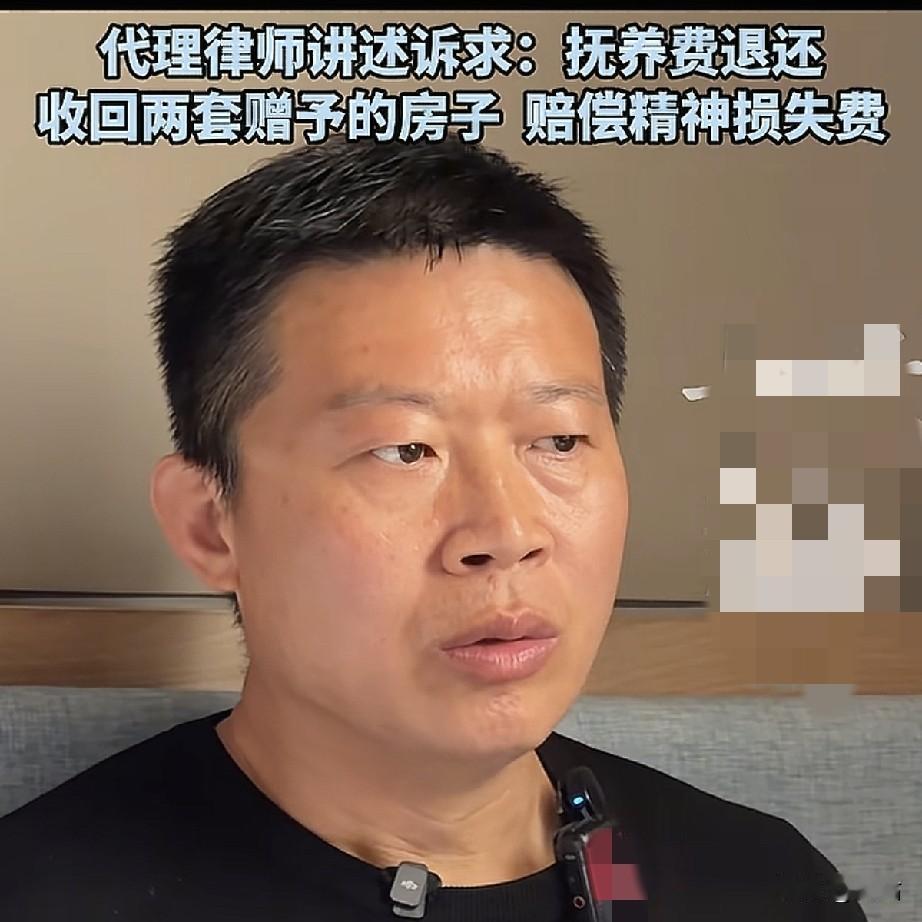 姜洪涛养了20多年的非亲生大儿子，毕竟养了20多年，即便不是亲生的，也胜似亲生，