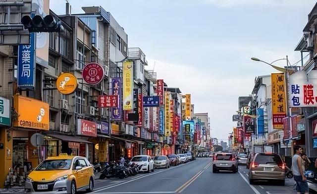 别被“平均薪资”忽悠了！笔者曾多次去台，遍跑各市县（里镇），撕开滤镜看真实打工人