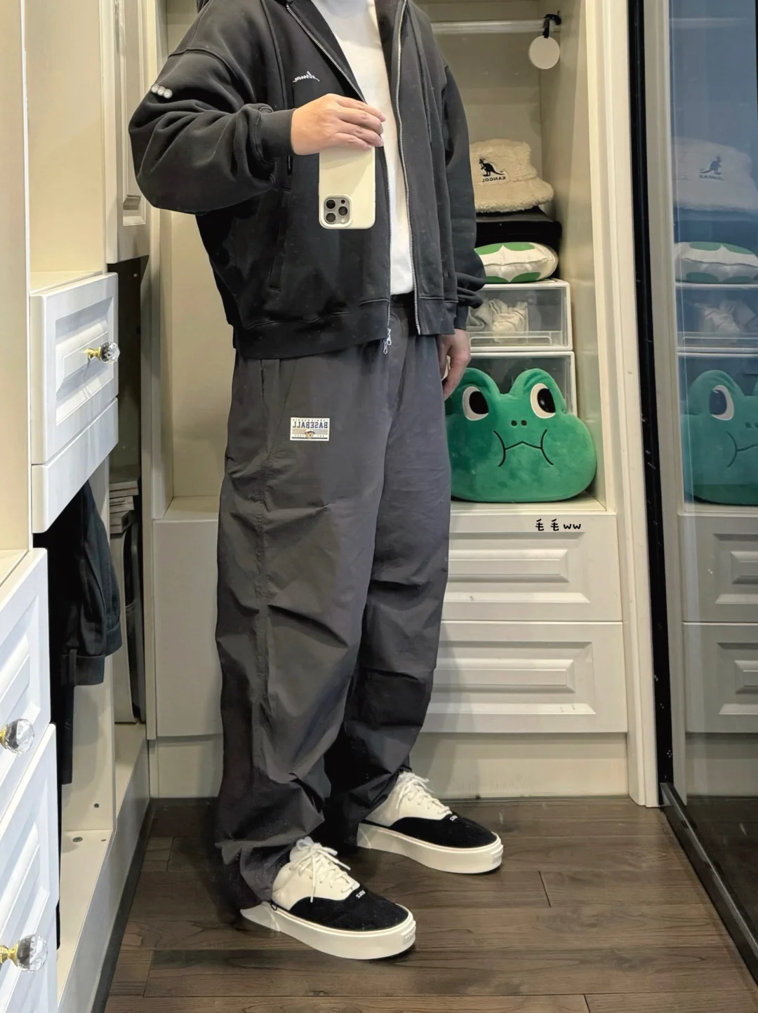 极简黑白灰｜阔腿裤穿搭