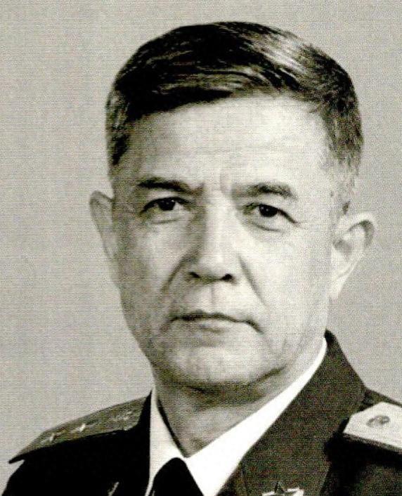 唯一一位混血将军登上天安门，毛主席亲自交谈后大发雷霆，这究竟是怎么回事？

19