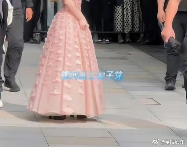 既然明星都这样，我觉得可以对自己宽松点了 