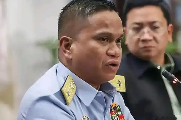 打得一拳开，免得百拳来！

国防部要求菲方尽快拖走坐滩军舰！

8月11日，菲律