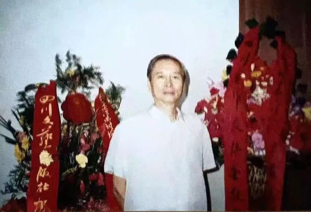 逝者｜南京大屠杀最早报道者王火：照亮历史的“火”，始终亮着