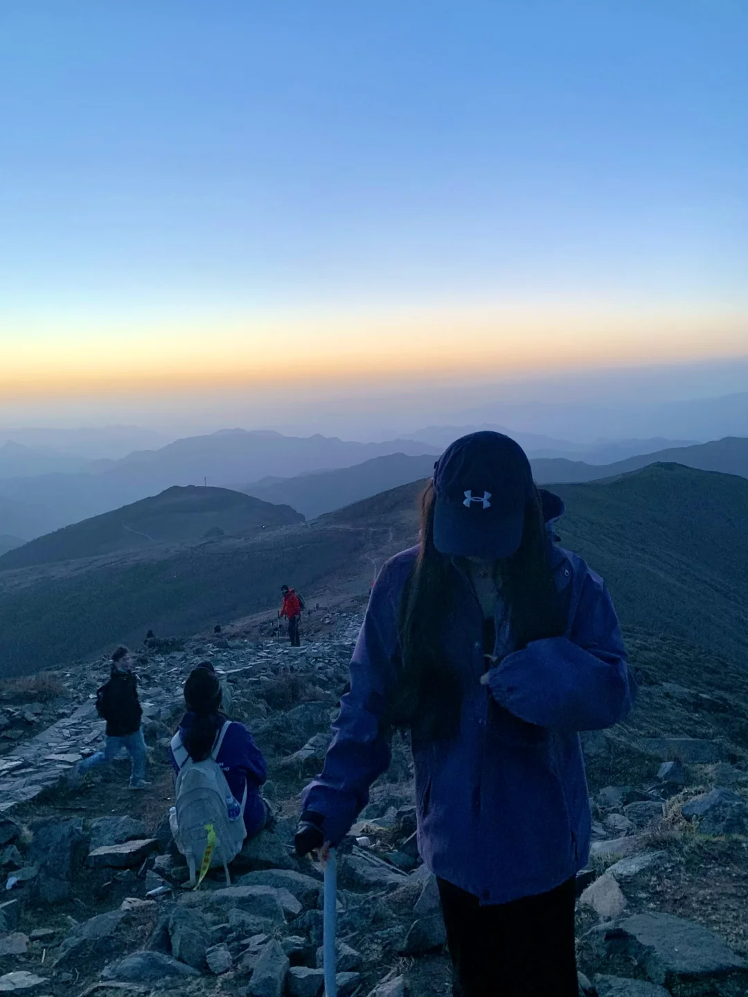 北京之巅蹲日出！东灵山夜爬实录🧗