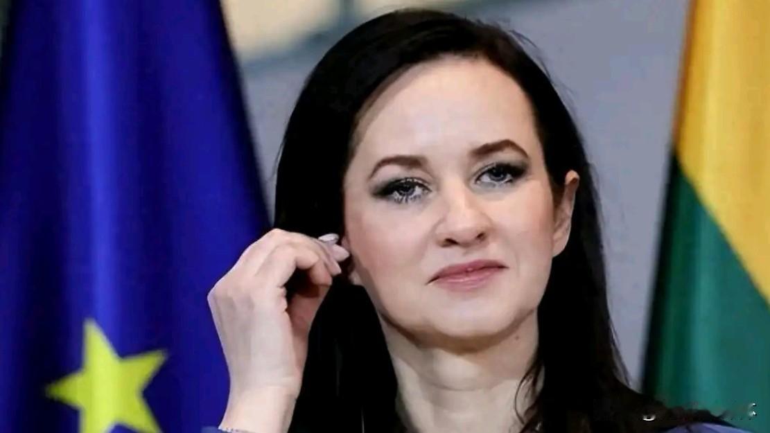 立陶宛，这个波罗的海小国，近期在国际舞台上经历了一场从“挑衅者”到“认错者”的荒