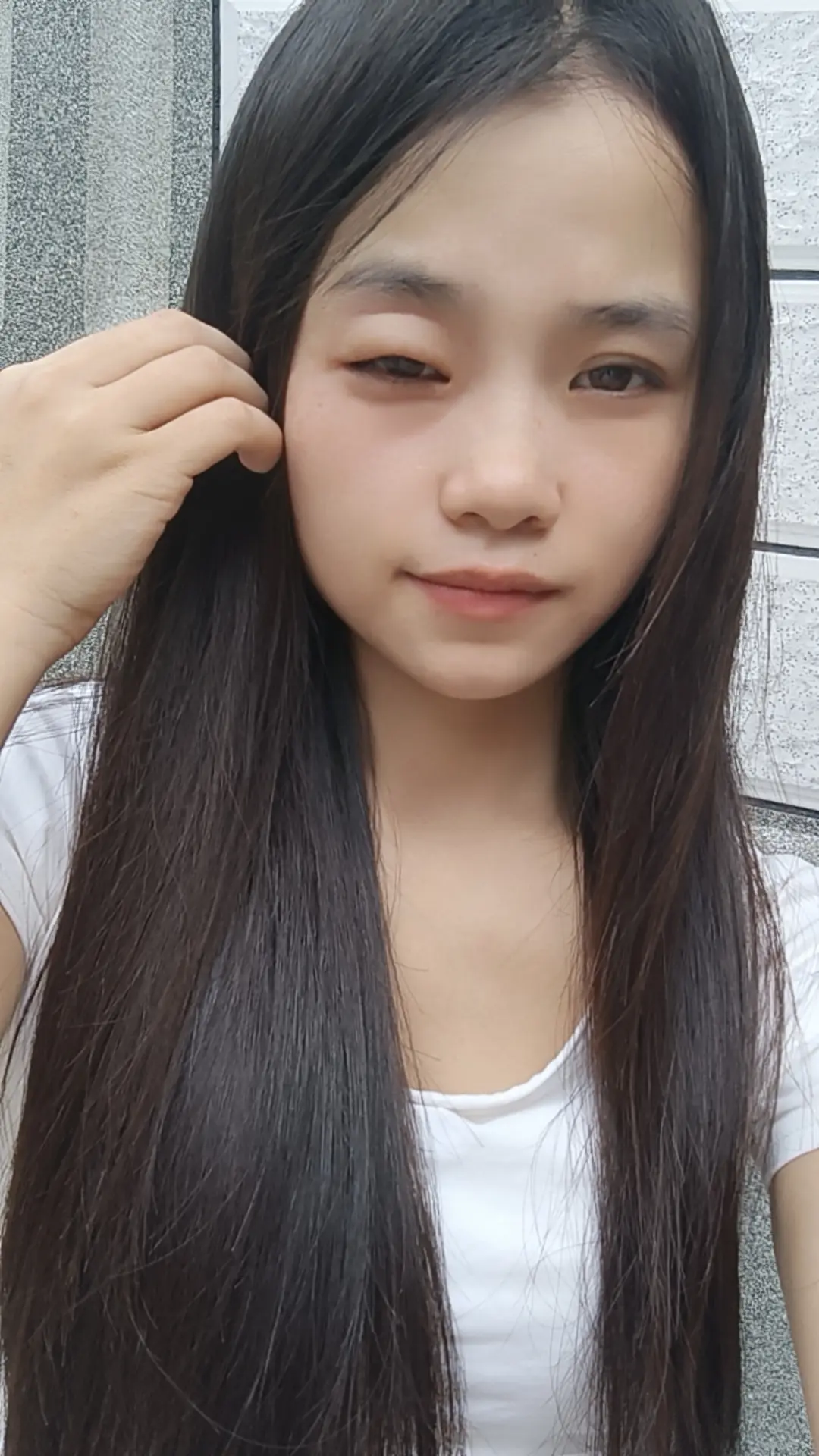一个人去医院我没哭，一个人抽血我没哭，针扎了一次又一次，我也没哭，突然...