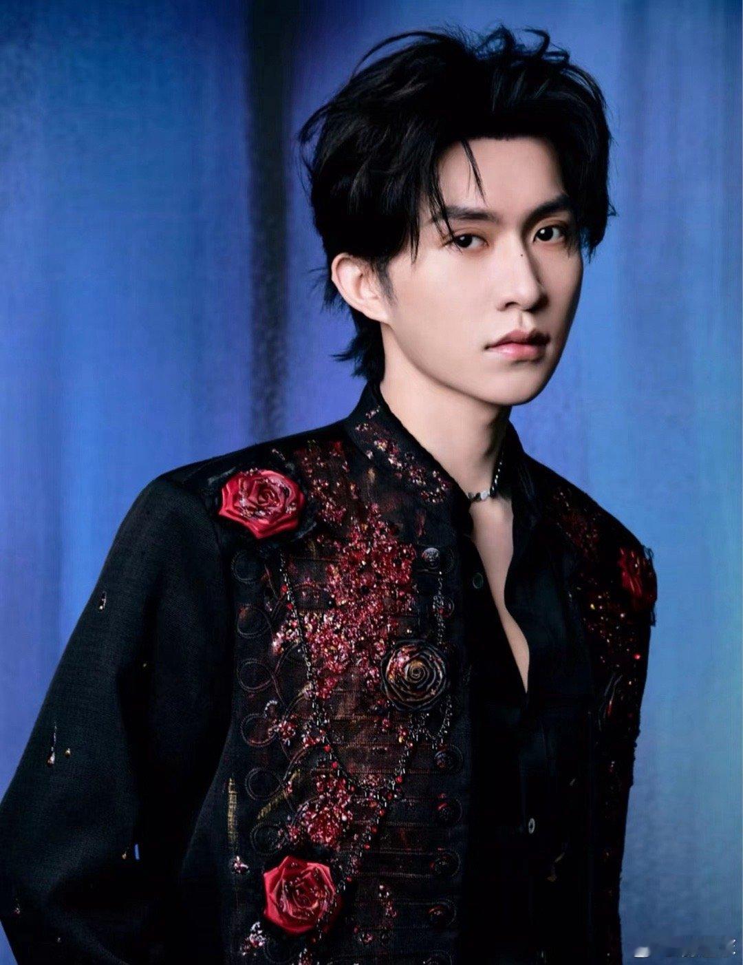 从被质疑到入围金鸡奖，张集骏这三年的成长有目共睹，没有被流言击垮，反而越挫越勇，