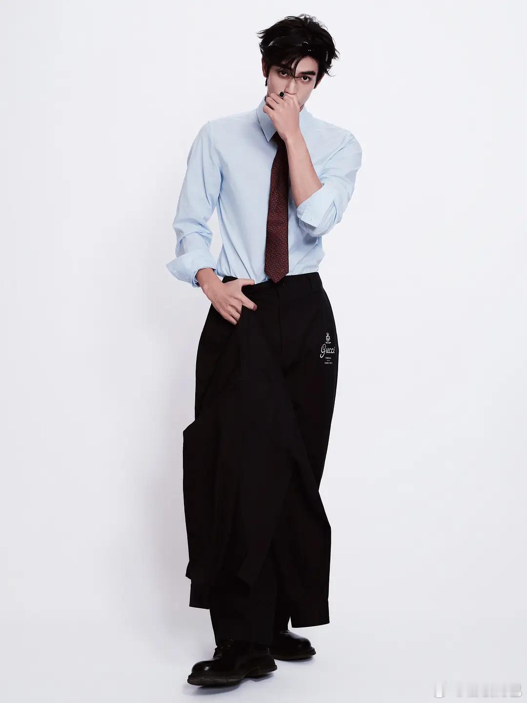 全世界的鲜藕都可以吻上宋威龙了