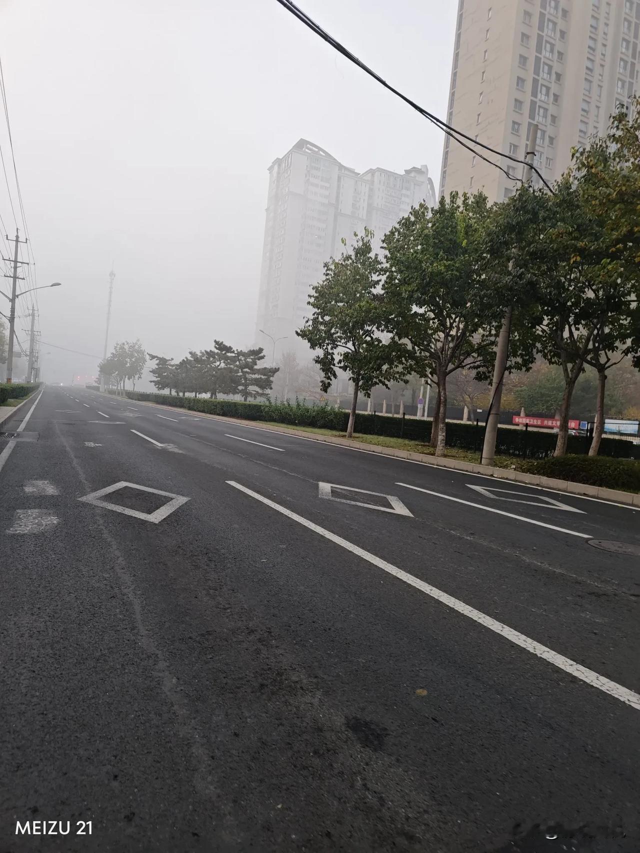 脑子被瓦特的一天
凌晨一点到六点，做了一个长长的梦，梦境乱七八糟，帮人协调解决问
