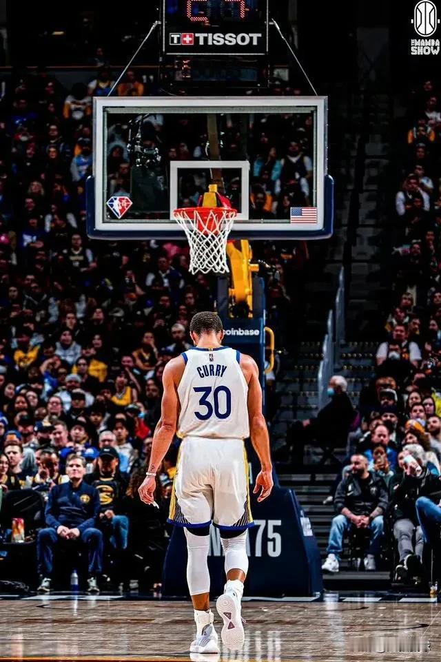 NBA历史最强控卫TOP10：
10.基德
9.鲍勃·摩西
8.纳什
7.斯托克