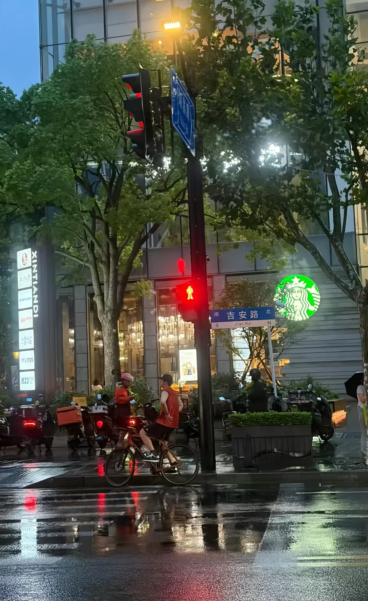 这张拍的还挺好呢