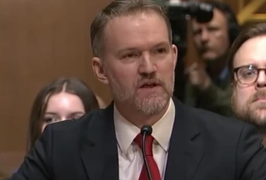 特朗普向16方宣战，中国果不其然又是首当其冲，好了伤疤忘了疼？这波魔幻操作简直让